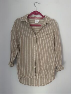 GAP Beige and White Striped Button-Up "Easy Shirt" Size Small NWOT